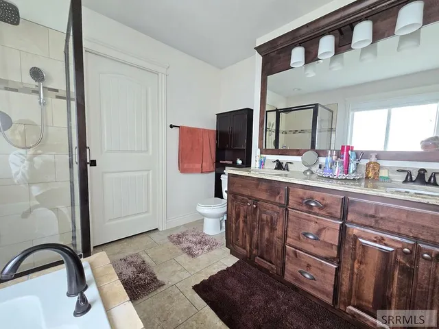 $529,000 | 460 South Austin Avenue, Sugar City, ID 83448