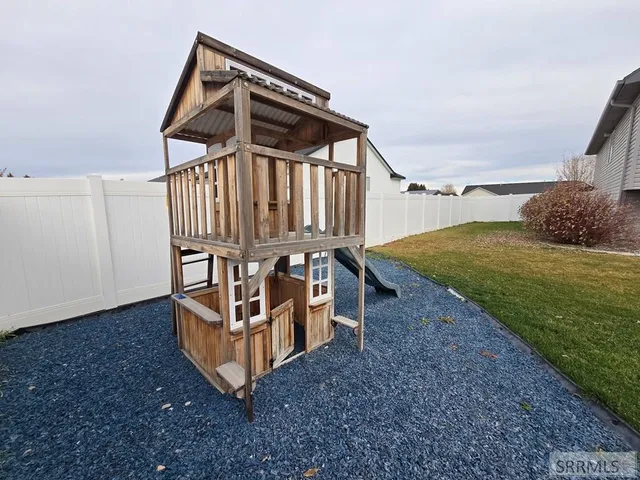 $529,000 | 460 South Austin Avenue, Sugar City, ID 83448