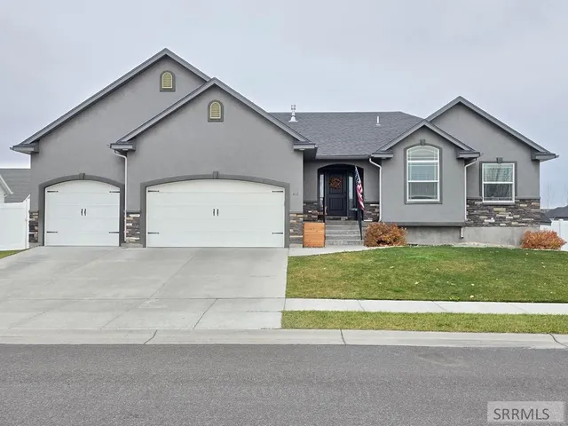 $529,000 | 460 South Austin Avenue, Sugar City, ID 83448