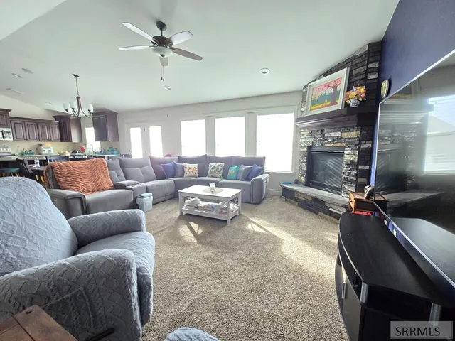 $529,000 | 460 South Austin Avenue, Sugar City, ID 83448