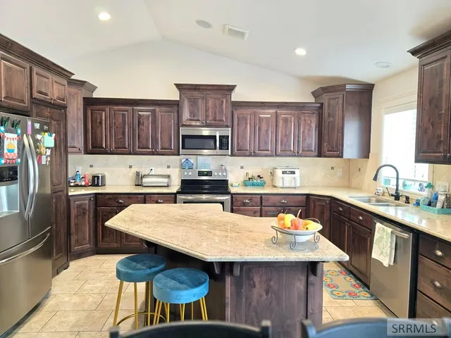 $529,000 | 460 South Austin Avenue, Sugar City, ID 83448