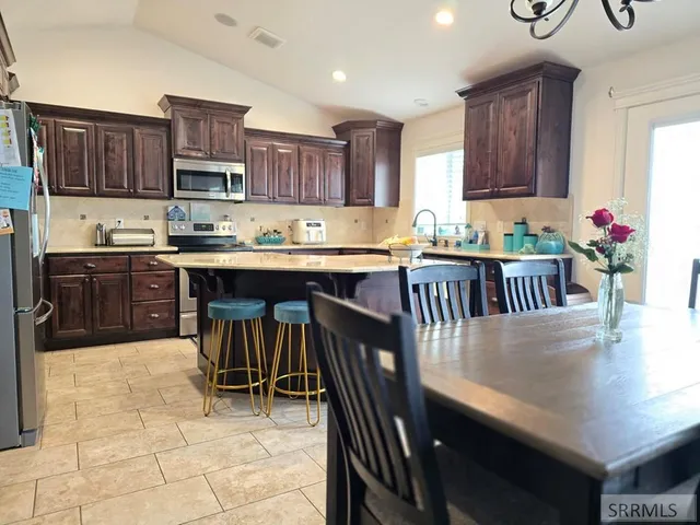 $529,000 | 460 South Austin Avenue, Sugar City, ID 83448