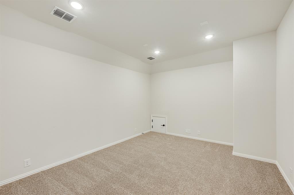729 Seahawk Street Joshua, TX 76058 - Photo 29 of 40 a view of room