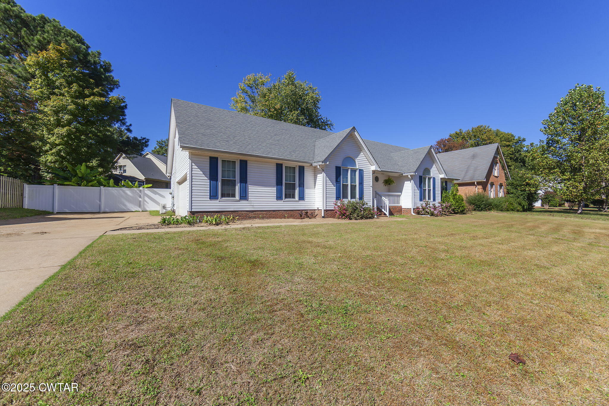 463 MCO Road Jackson, TN 38305 - Photo 3 of 36 a front view of a house with a yard