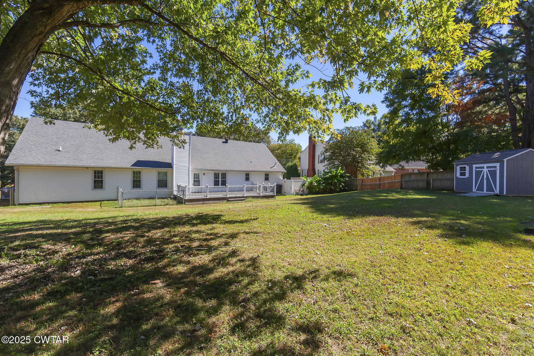 463 MCO Road Jackson, TN 38305 - Photo 35 of 36 a house view with swimming pool in front of it