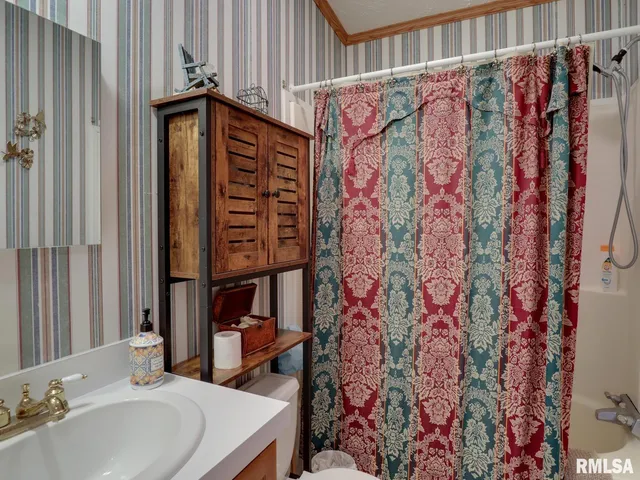 $399,900 | 12265 Mindale Road, La Prairie, IL 62346