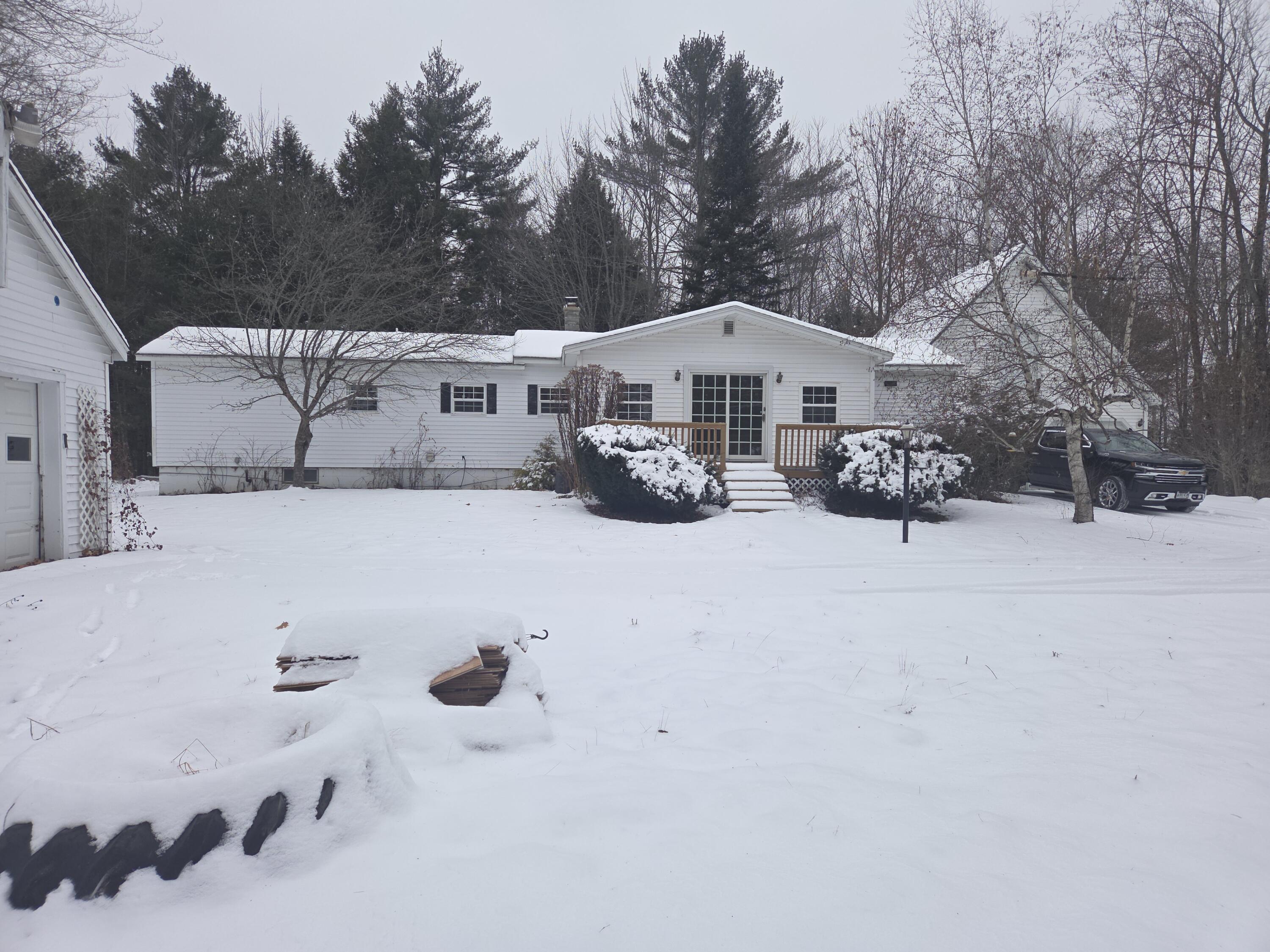 373 Middle Road Fairfield, ME 04937 - Photo 3 of 33 20251206_104131