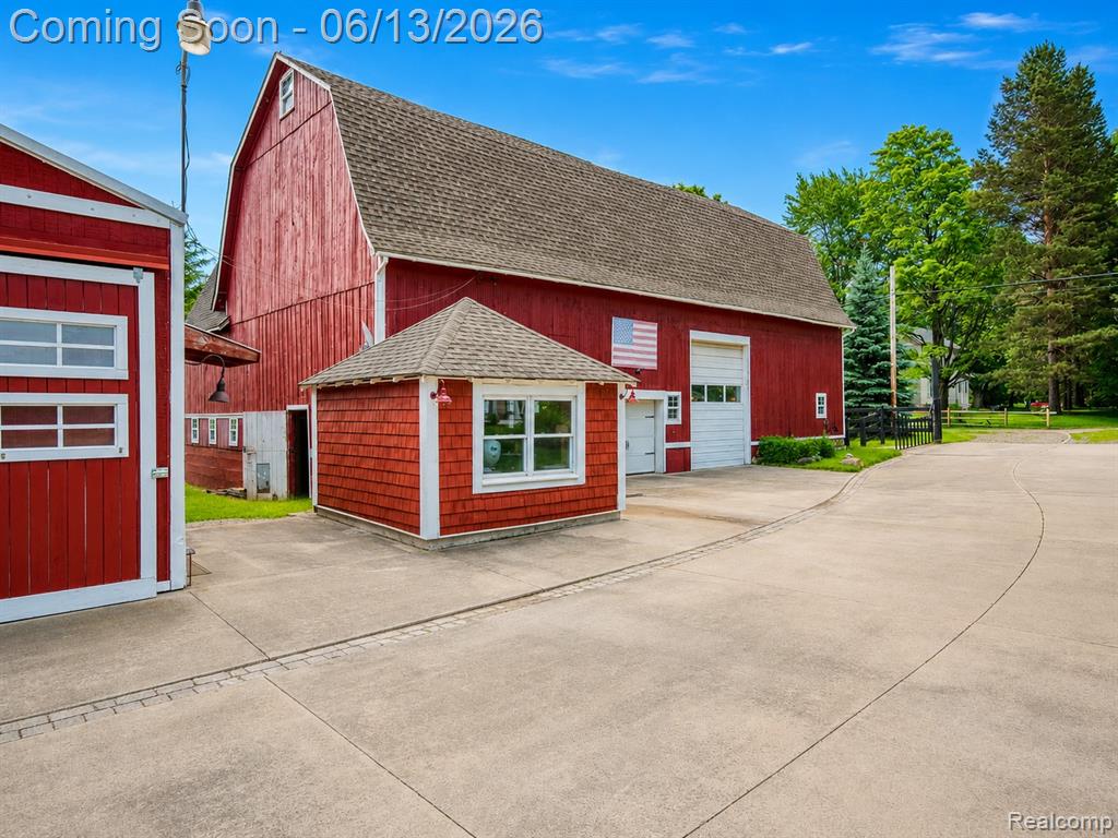 1310 Brauer Road Oxford, MI 48371 - Photo 46 of 73