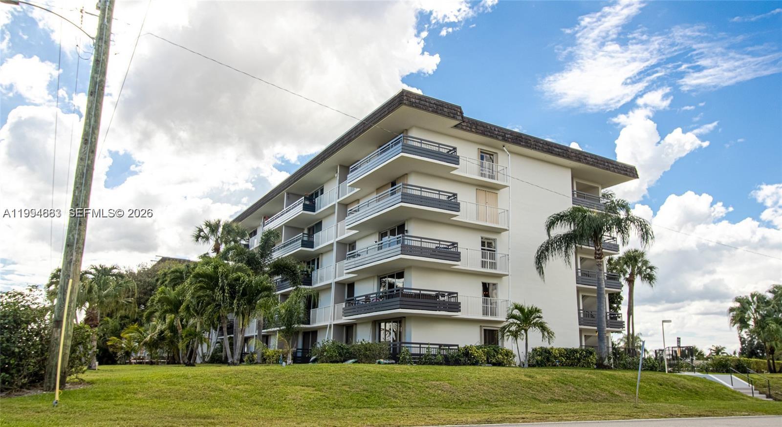 555 Northwest 4th Avenue, Unit 4190 Boca Raton, FL 33432 - Photo 22 of 23 newly restored Starlite