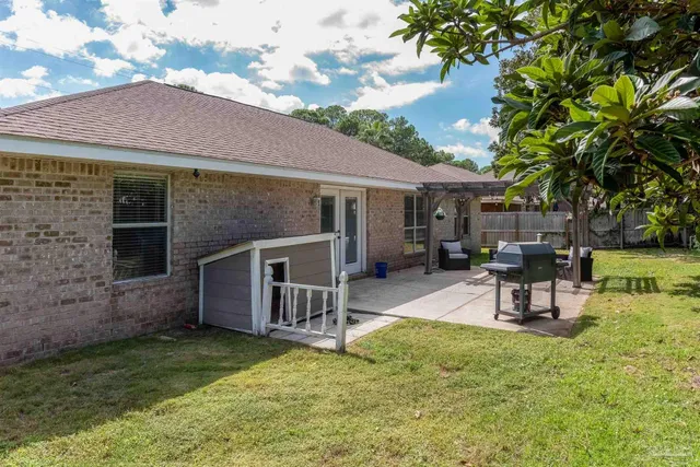 $2,500 | 3080 Palm Street, Gulf Breeze, FL 32563