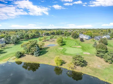 $189,000 | 690 Chandler Road, Unit 102, Gurnee, IL 60031