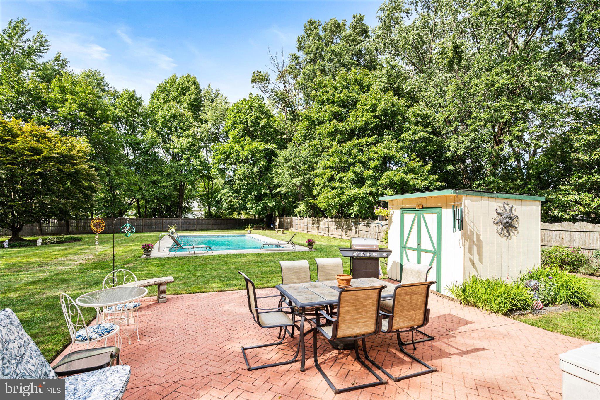 19 Clive Court Ewing, NJ 08638 - Photo 29 of 36