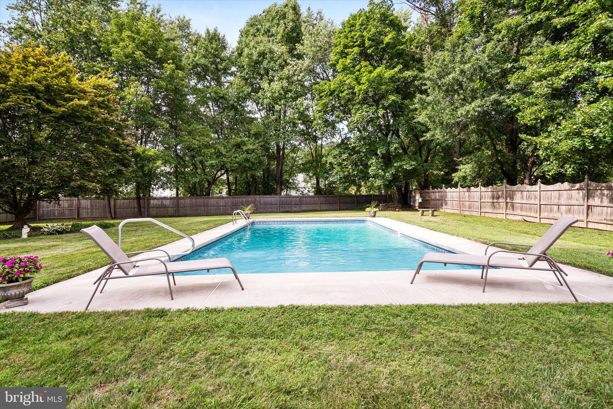 19 Clive Court Ewing, NJ 08638 - Photo 32 of 36