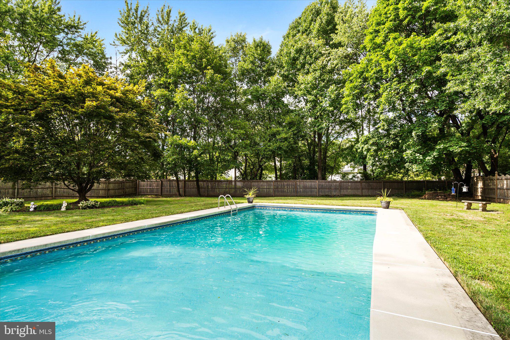 19 Clive Court Ewing, NJ 08638 - Photo 33 of 36