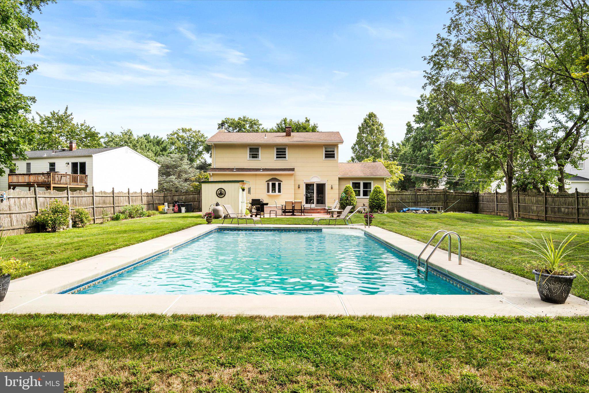 19 Clive Court Ewing, NJ 08638 - Photo 35 of 36