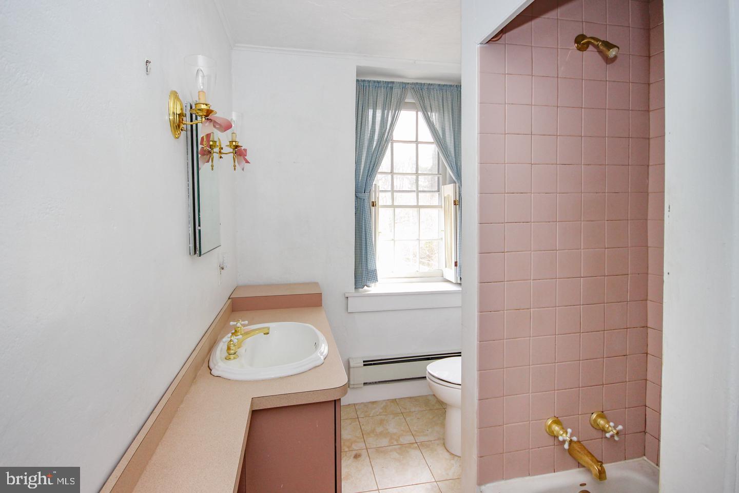 432 Old Forge Road Media, PA 19063 - Photo 18 of 41 a bathroom with a sink and a toilet