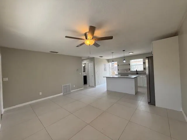 $2,000 | 905 9th Street, Unit B, West Palm Beach, FL 33401