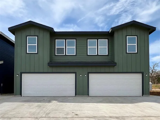 $1,925 | 3501 East Renfro Street, Unit 417, Burleson, TX 76028