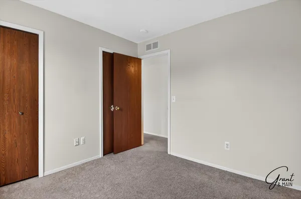 $1,550 | 15834 North Franklin Drive, Clinton Township, MI 48038