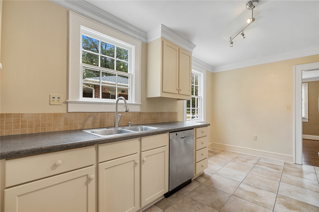 114 Henry Avenue Anderson, SC 29625 - Photo 13 of 40