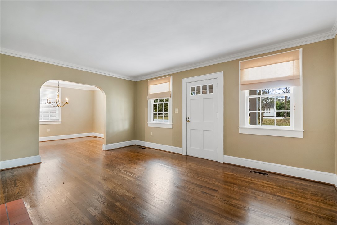 114 Henry Avenue Anderson, SC 29625 - Photo 7 of 40