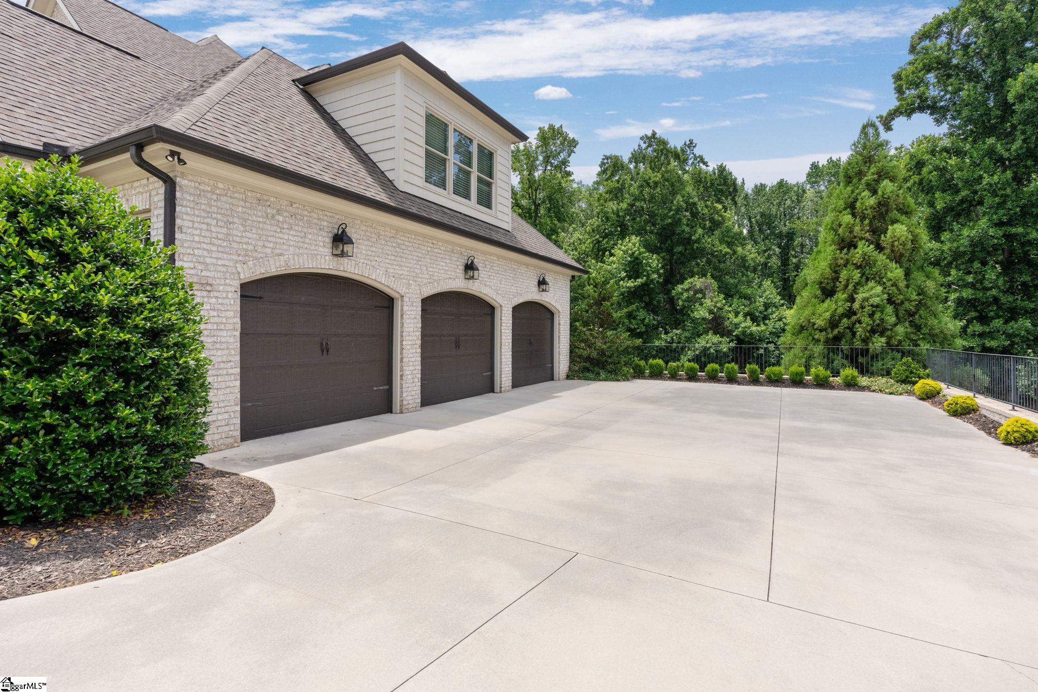 14 Welling Circle Greenville, SC 29607 - Photo 3 of 50