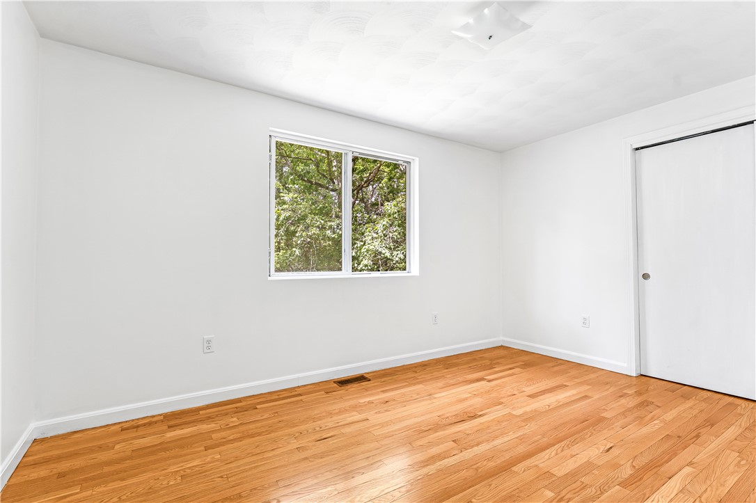 107 Huckleberry Road North Kingstown, RI 02852 - Photo 16 of 29