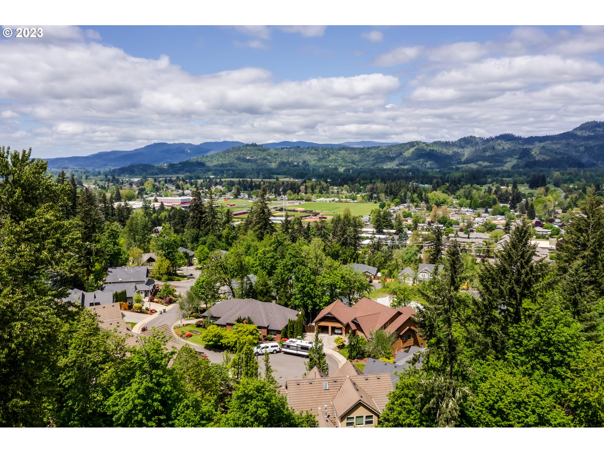 Forest Ridge Springfield, OR 97478 - Photo 4 of 10 a view of a city