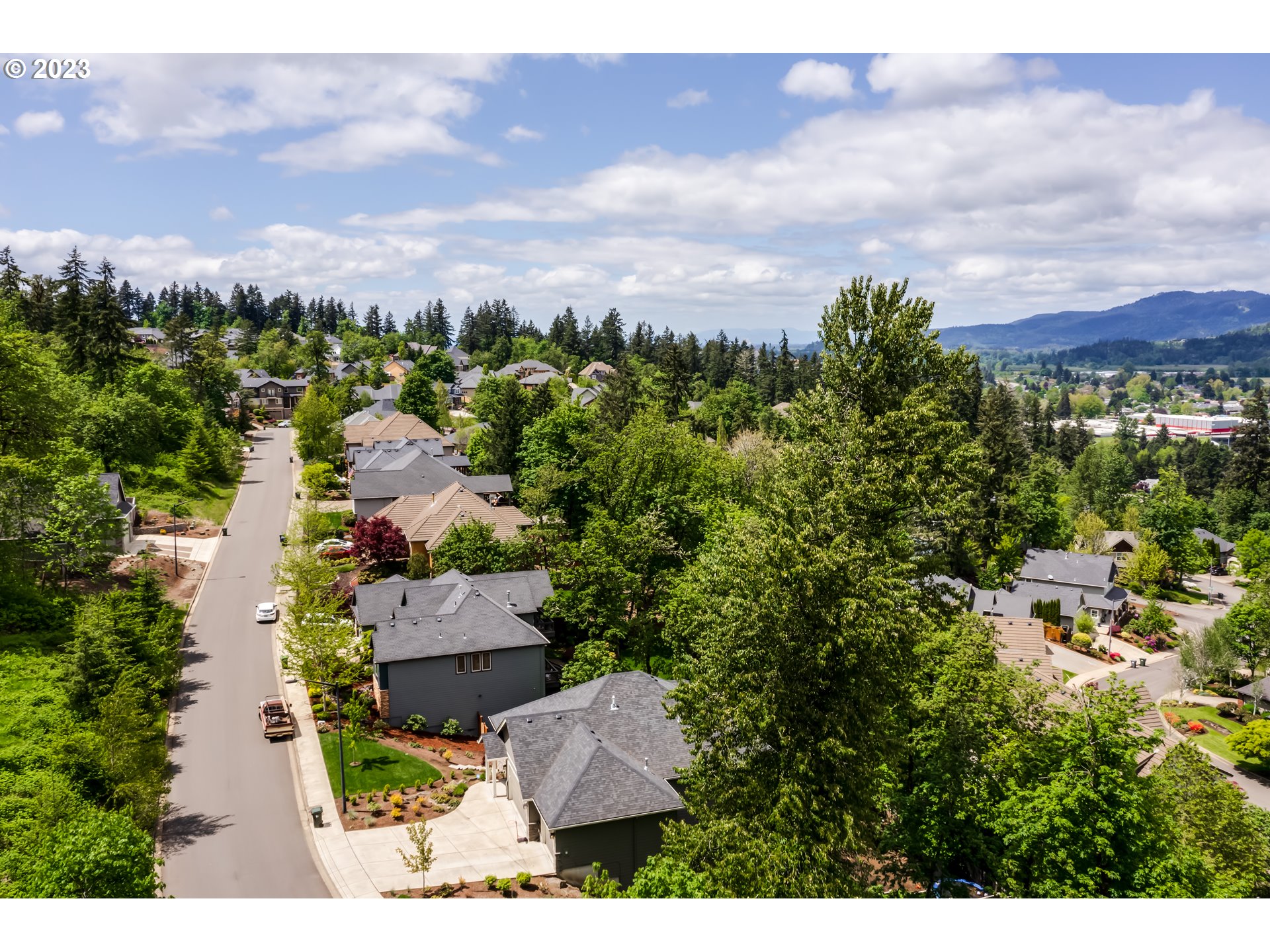 Forest Ridge Springfield, OR 97478 - Photo 5 of 10 an aerial view of multiple house