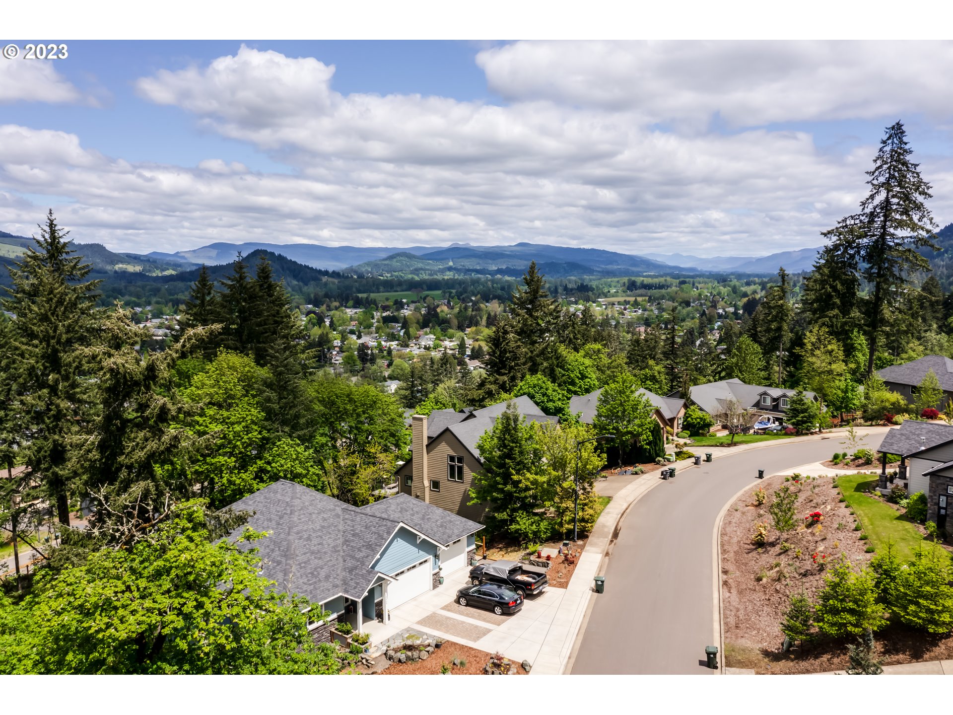 Forest Ridge Springfield, OR 97478 - Photo 6 of 10 a view of a city