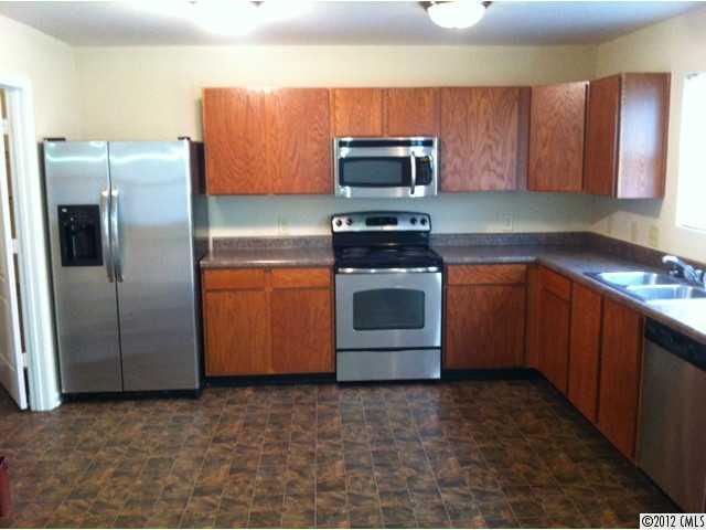 6704 Ridge Lane Road Charlotte, NC 28262 - Photo 2 of 9 Gallery Image 2