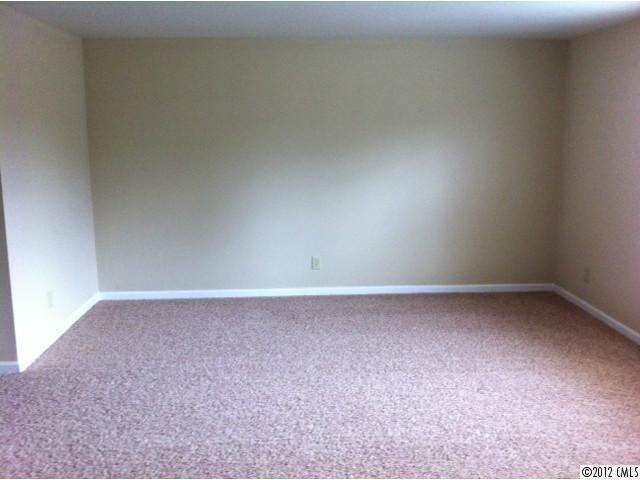 6704 Ridge Lane Road Charlotte, NC 28262 - Photo 7 of 9 Gallery Image 7