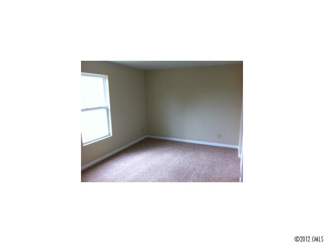 6704 Ridge Lane Road Charlotte, NC 28262 - Photo 8 of 9 Gallery Image 8