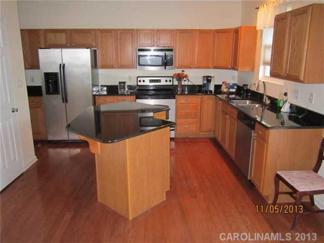 8913 Hedge Maple Road Charlotte, NC 28269 - Photo 2 of 13