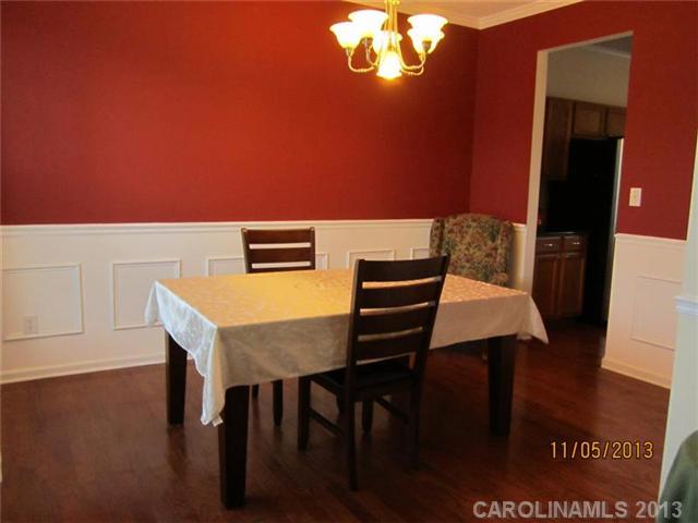 8913 Hedge Maple Road Charlotte, NC 28269 - Photo 4 of 13