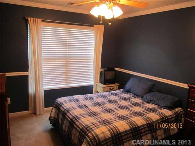 8913 Hedge Maple Road Charlotte, NC 28269 - Photo 7 of 13