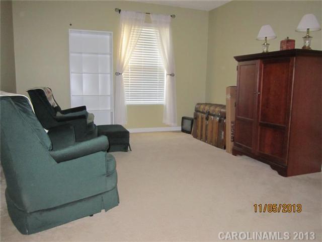 8913 Hedge Maple Road Charlotte, NC 28269 - Photo 9 of 13