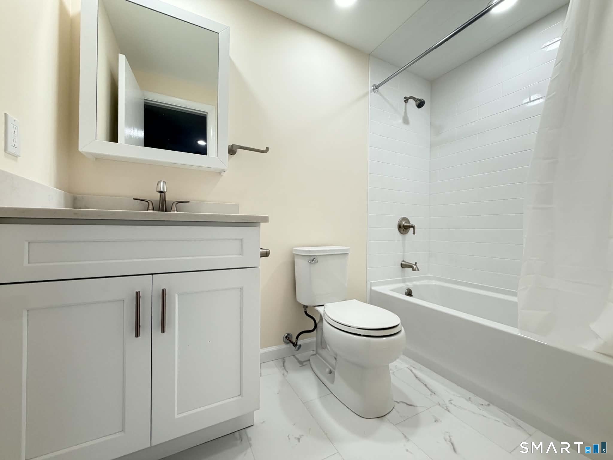 7 Padanaram Road, Unit J243 Danbury, CT 06811 - Photo 9 of 19