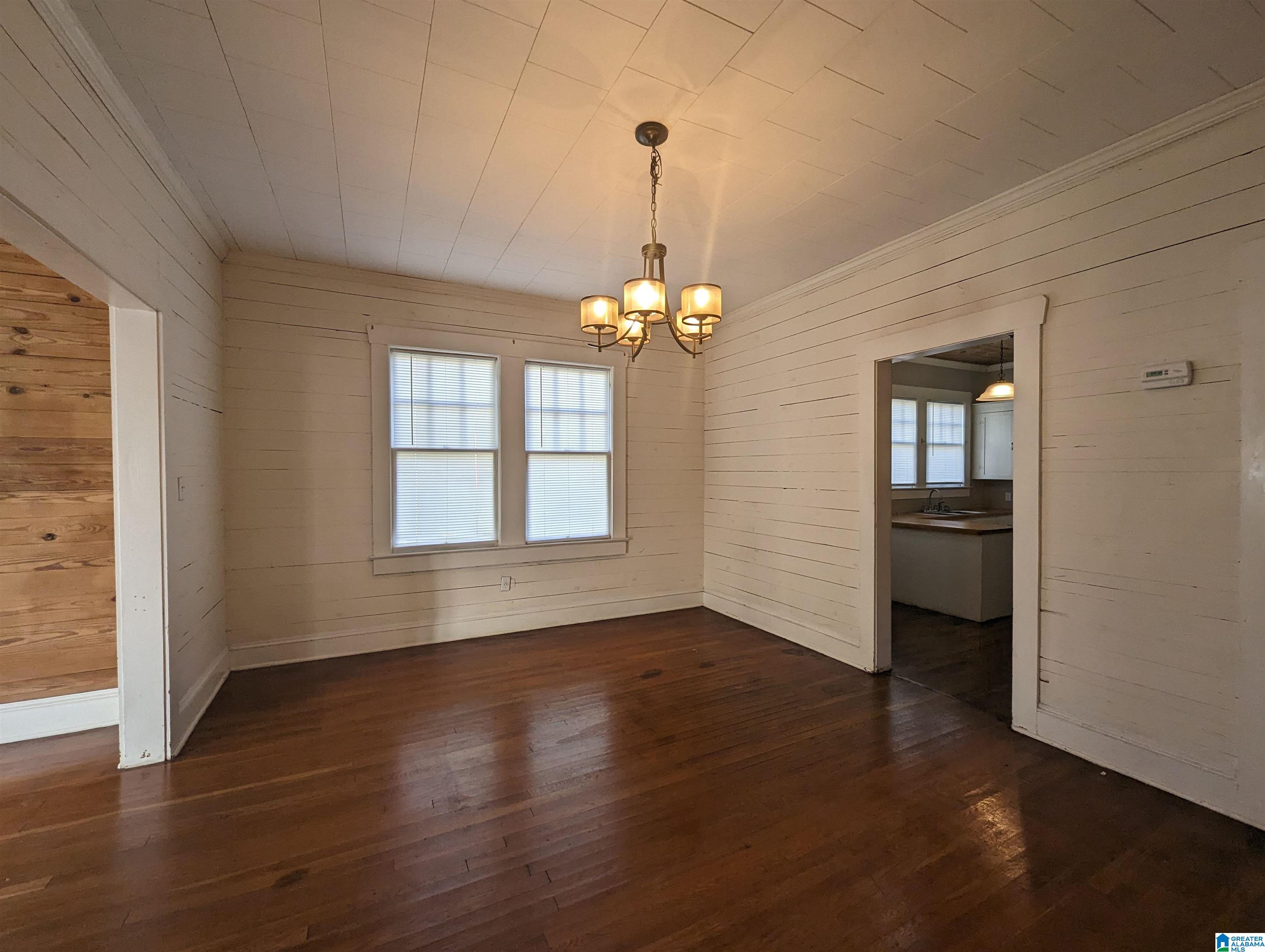 423 Goodwin Avenue Anniston, AL 36207 - Photo 4 of 41
