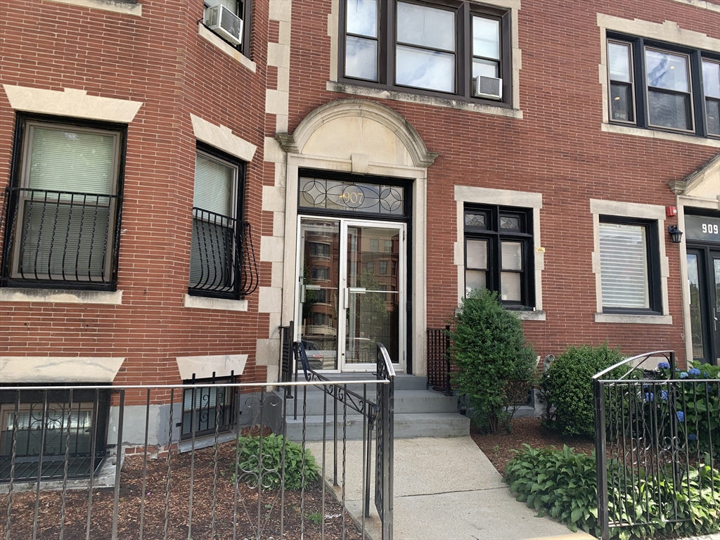 907 Beacon Street, Unit 1 Boston, MA 02215 - Photo 16 of 16