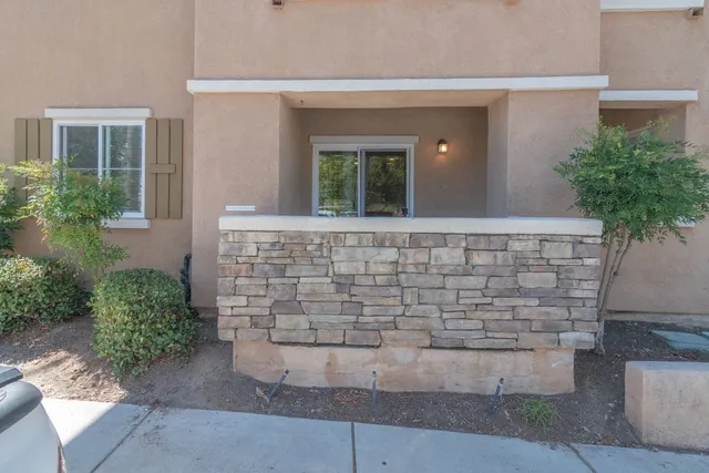 $415,000 | 26352 Arboretum Way, Unit 3501, Murrieta, CA 92563