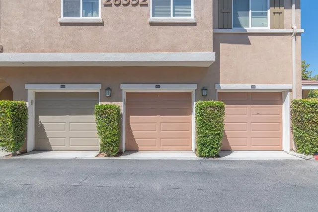 $415,000 | 26352 Arboretum Way, Unit 3501, Murrieta, CA 92563