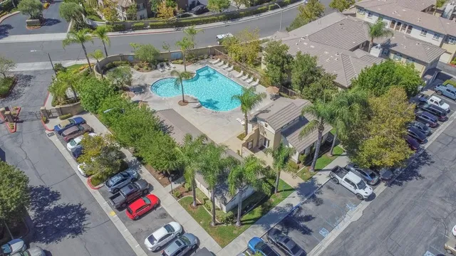 $415,000 | 26352 Arboretum Way, Unit 3501, Murrieta, CA 92563
