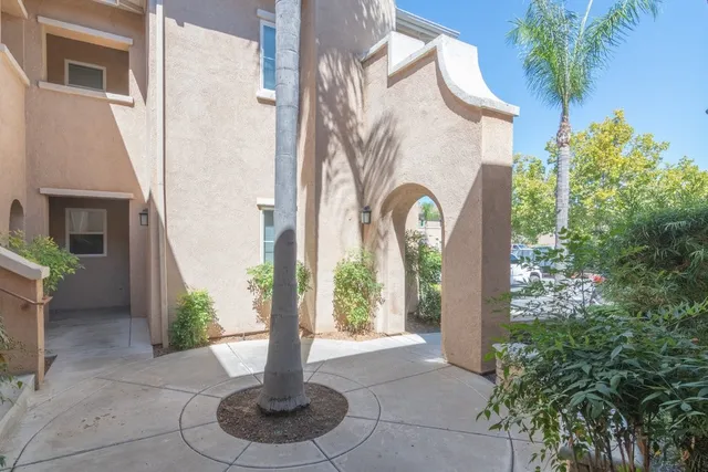 $415,000 | 26352 Arboretum Way, Unit 3501, Murrieta, CA 92563