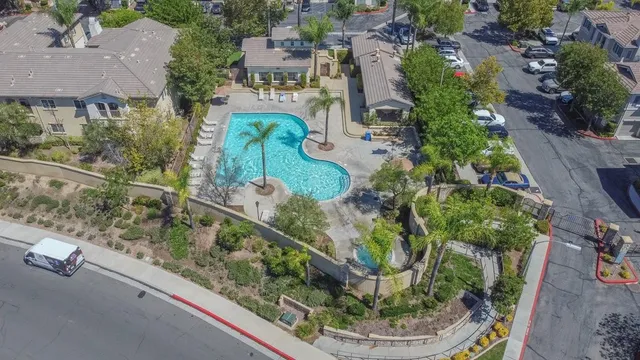 $415,000 | 26352 Arboretum Way, Unit 3501, Murrieta, CA 92563