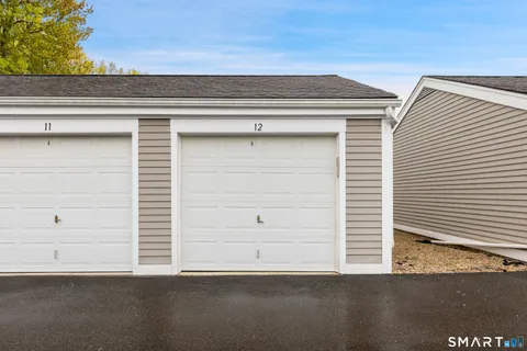 $499,999 | 92 Limewood Avenue, Unit C4, Branford, CT 06405