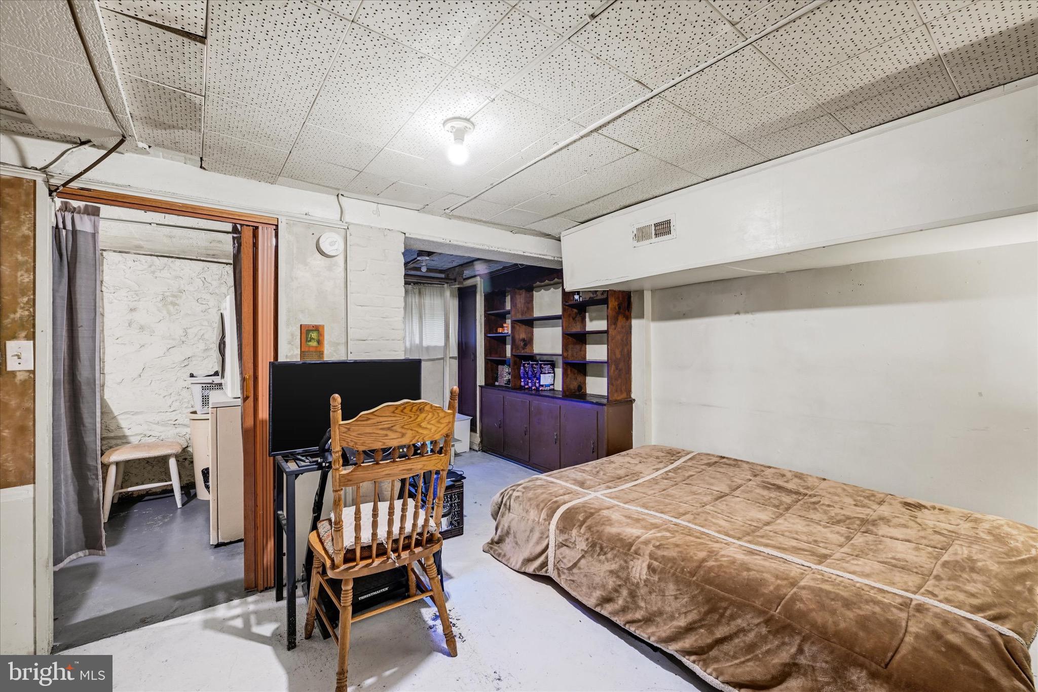 48 North Ellamont Street Baltimore, MD 21229 - Photo 19 of 26