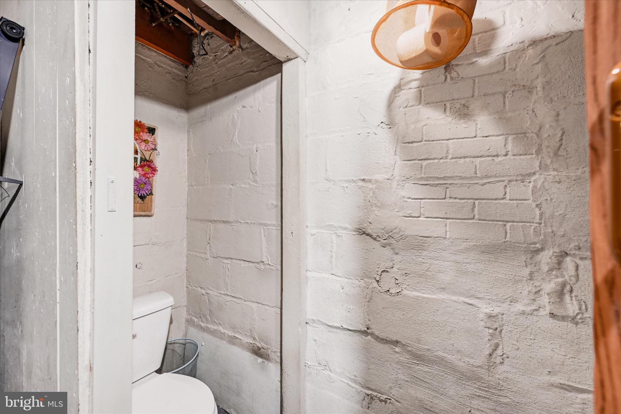 48 North Ellamont Street Baltimore, MD 21229 - Photo 22 of 26