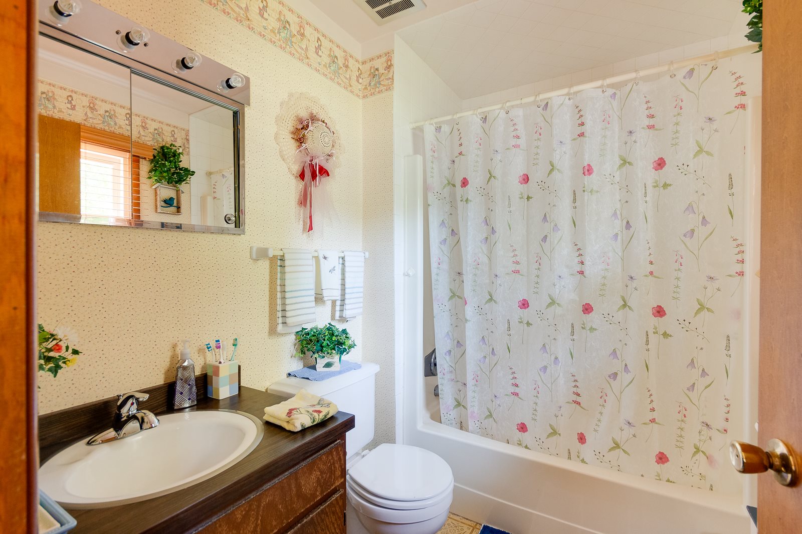 20130 Miller Road South Bend, IN 46614 - Photo 15 of 34 Gallery Image 15