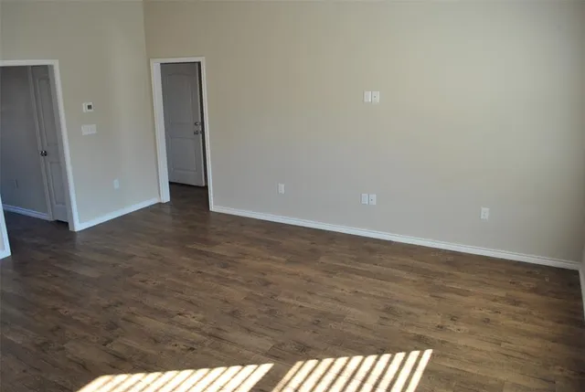 $1,900 | 412 Dewitt Street, Collinsville, TX 76233